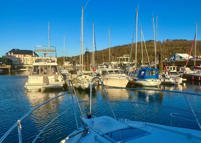 Bateau Le Cezar Botel *