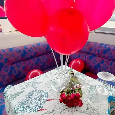 Bateau Le Cezar بوتيل